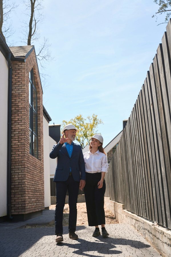 How to navigate the UK's employment laws for a startup offering remote customer service?